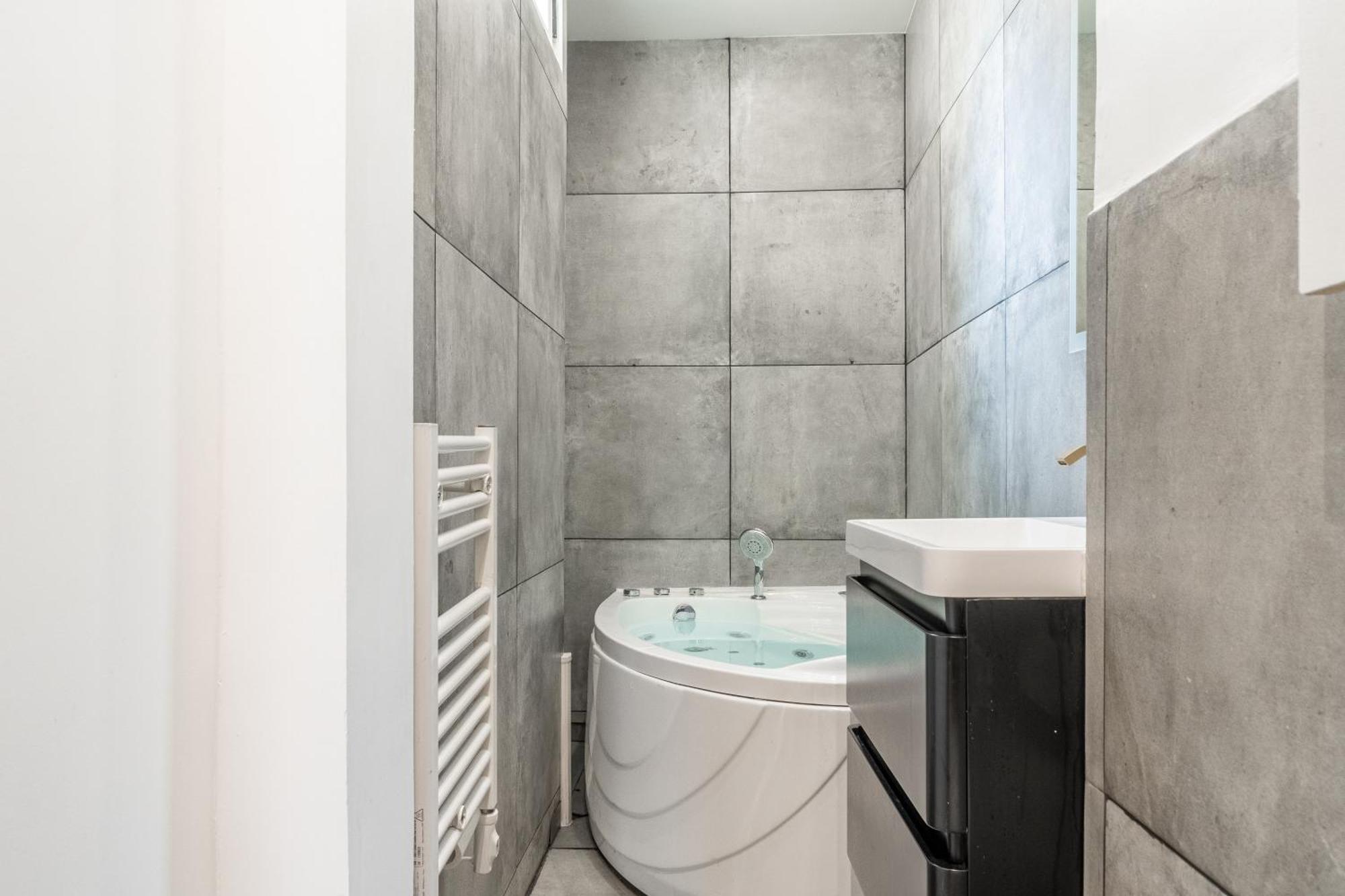 Lavie Maison Eiffel Ac Hot Tub Paryż Zewnętrze zdjęcie